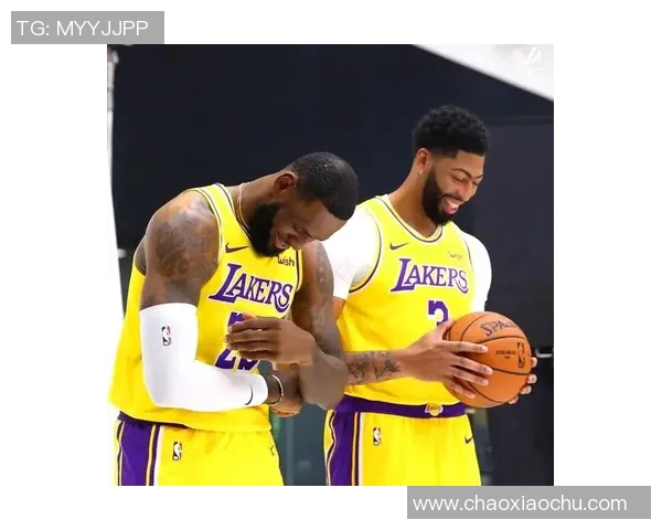 湖人队安东尼·戴维斯交易动向，独行侠总经理哈里森被解雇，国王队球员超市开张引发联盟震荡